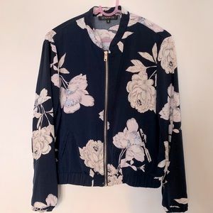 4/15$ 💙 Dynamite blazer/jacket